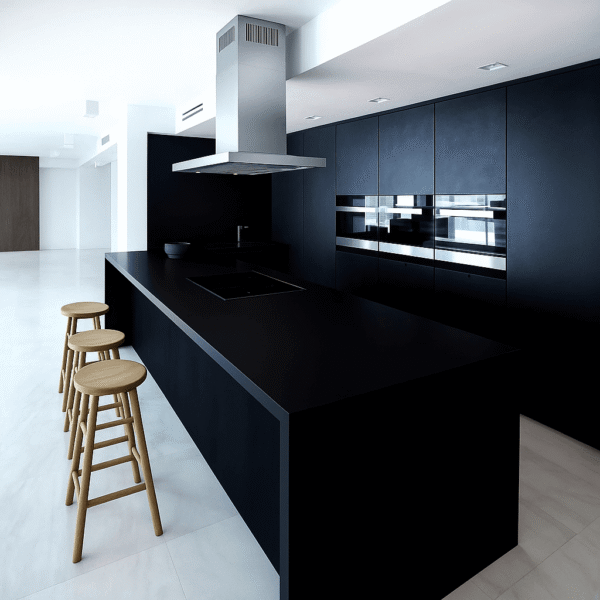 PURE BLACK - Image 4